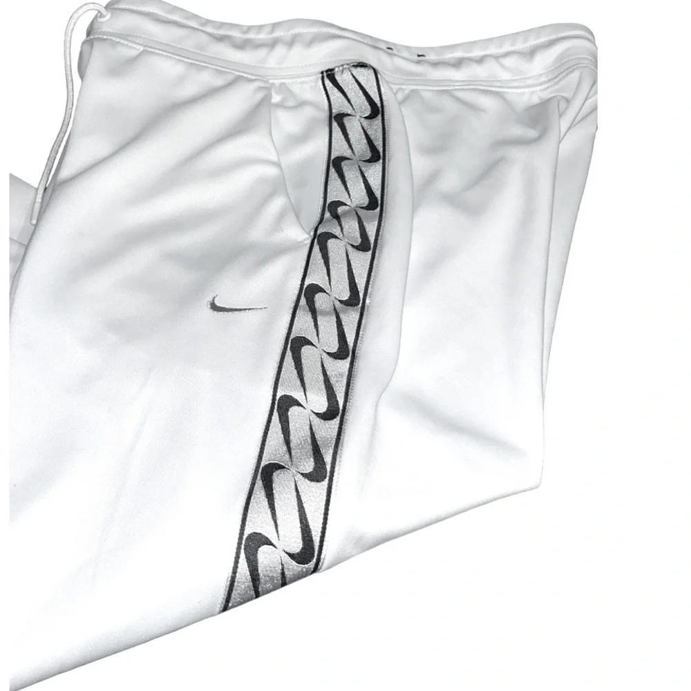 NWT  - Jogging Pants Nike logo open hem pants Size XXL